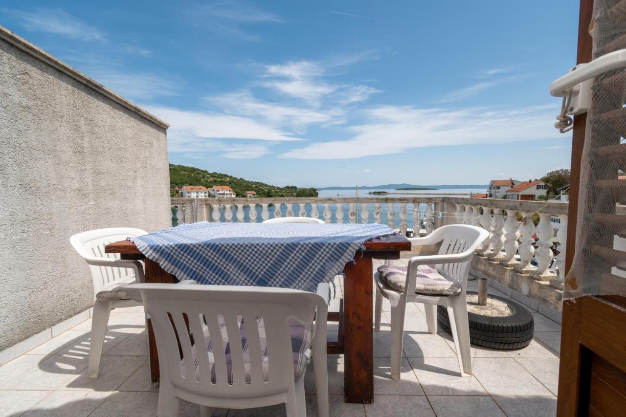 Apartments By The Sea Zaglav, Dugi Otok - 17788 Sali Esterno foto